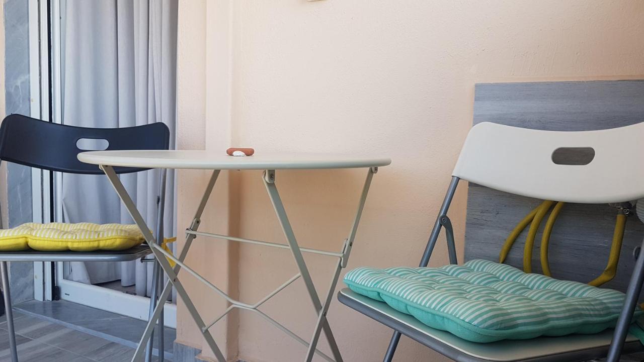 Eva Beach Studio Néa Péramos Eksteriør billede